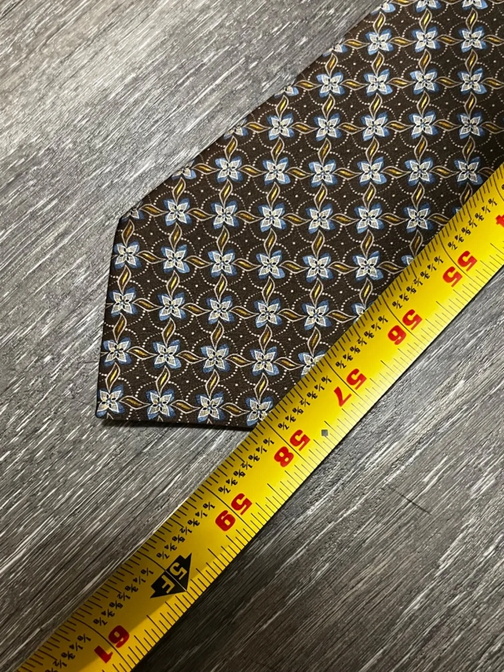 Brioni Neck Tie 100% Silk 59x4 Geometric Flowers Made in Italy